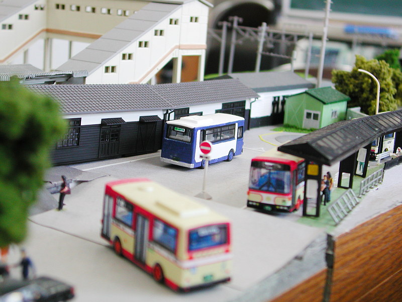 JR高尾駅前のバスロータリー JR高尾駅前のバスロータリー