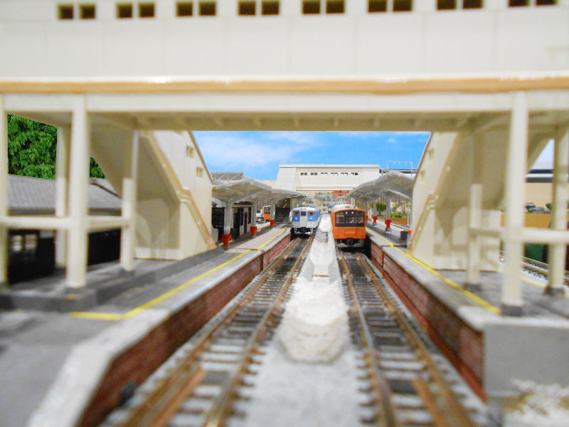 山梨側からJR高尾駅構内を望む 山梨側からJR高尾駅構内を望む