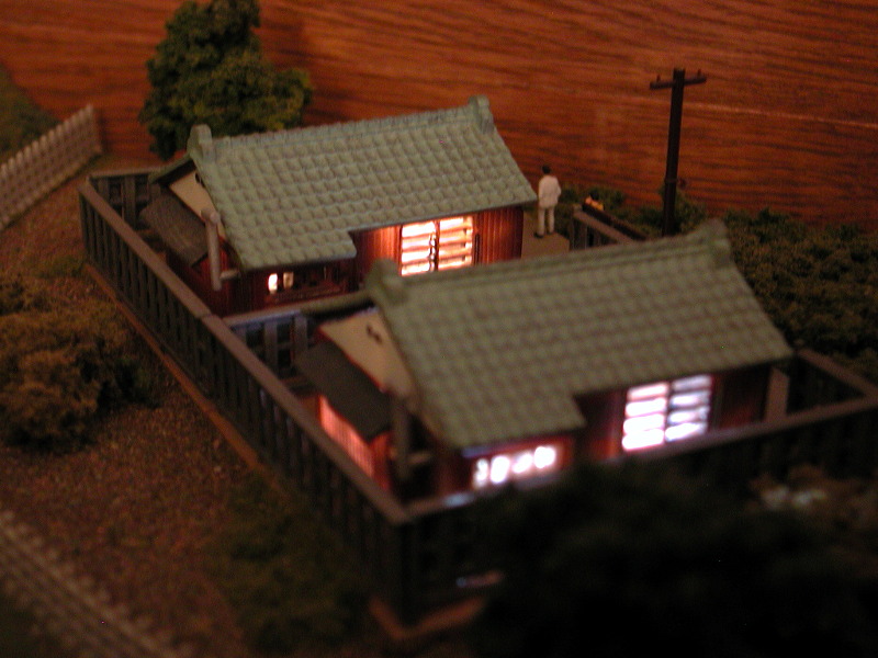 夕暮れ時の住宅 夕暮れ時の住宅