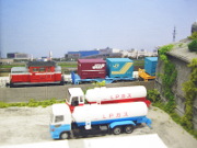 ローカル線を行くコンテナ貨物列車1