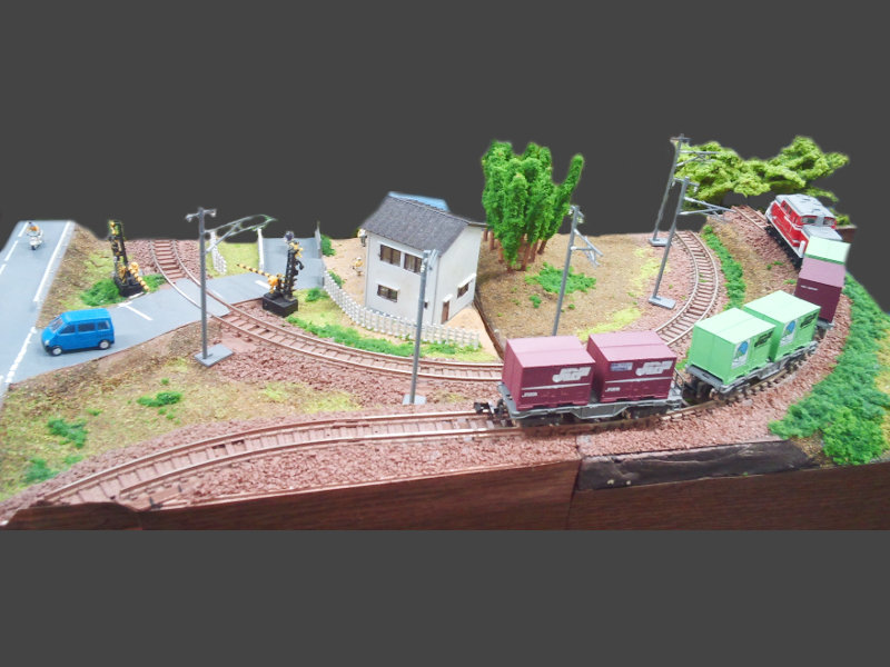 貨物列車が通過中 貨物列車が通過中