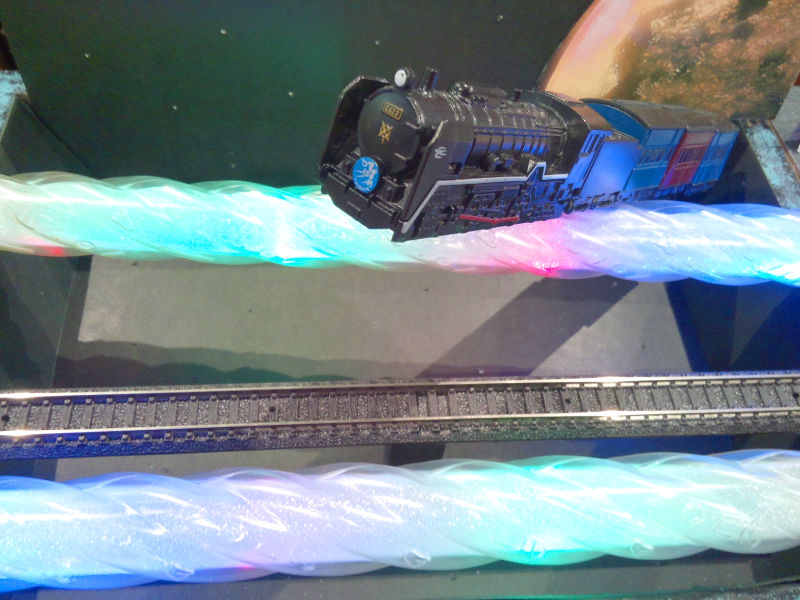 光るグッズで宇宙感UP★ 光るグッズで宇宙感UP★