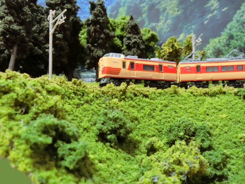 特急「あずさ」を見上げてみた♪ 特急「あずさ」を見上げてみた♪