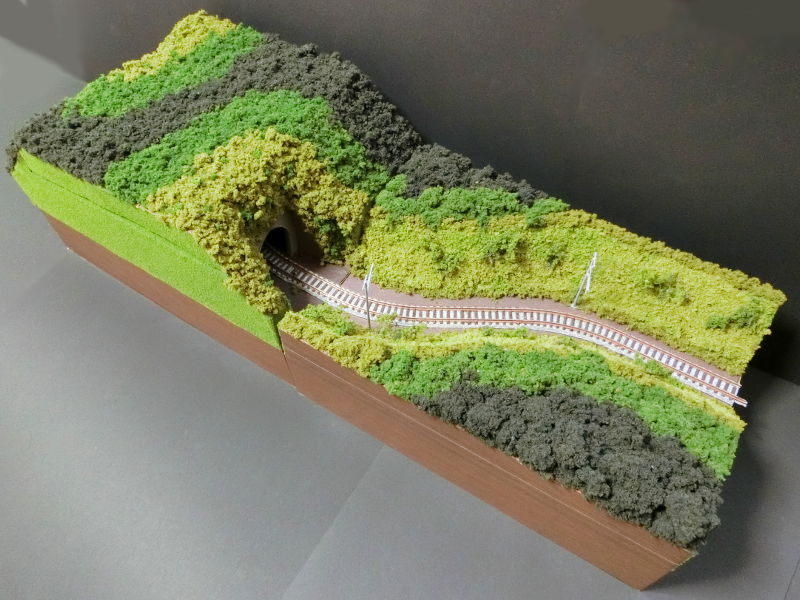 「トンネルと切り通し」モジュール全景 「トンネルと切り通し」モジュール全景