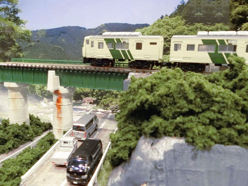 特急「踊り子」号が通過 特急「踊り子」号が通過