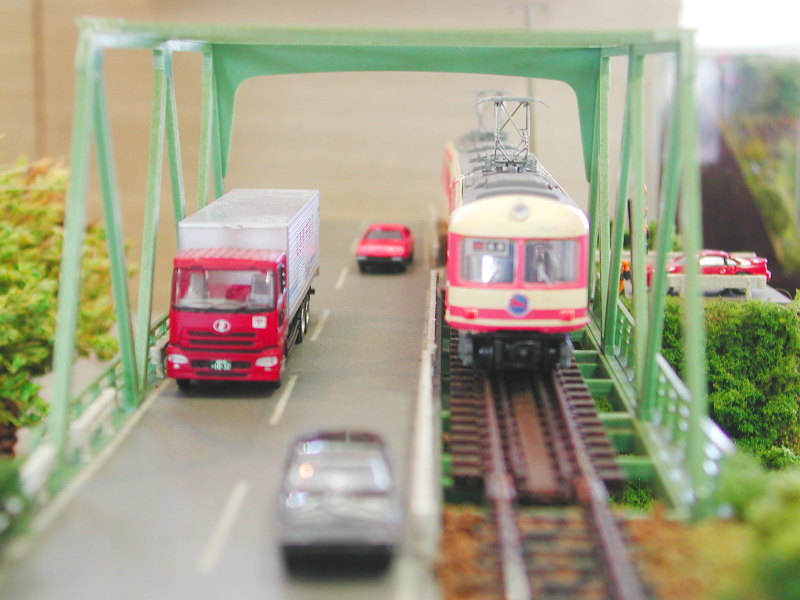 道路と線路 道路と線路