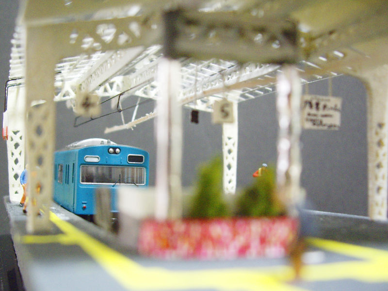 ホーム手前から見た光景 ホーム手前から見た光景