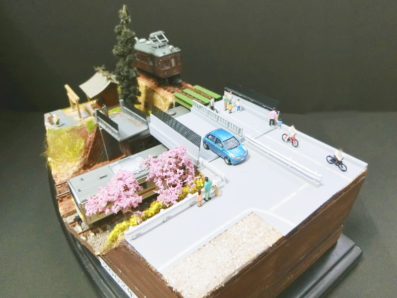 右半分は2002年を再現 右半分は2002年を再現