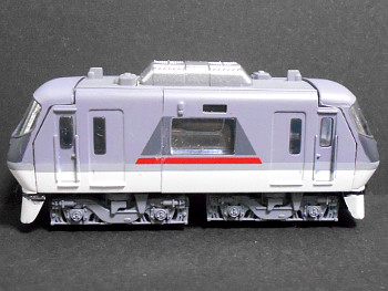 「西武鉄道10000系New Red Arrow」車両全体像 「西武鉄道10000系New Red Arrow」車両全体像