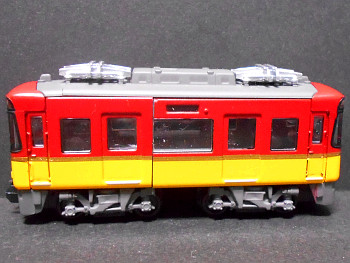 「京阪電鉄8000系」車両全体像 「京阪電鉄8000系」車両全体像