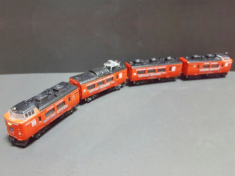 「JR九州485系みどり」編成全体像 「JR九州485系みどり」編成全体像