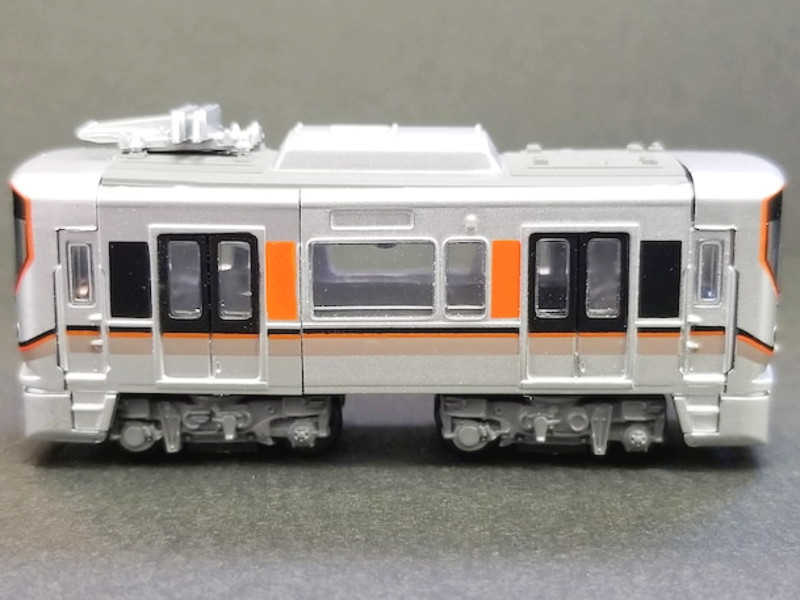 「JR西日本323系大阪環状線」車両全体像 「JR西日本323系大阪環状線」車両全体像