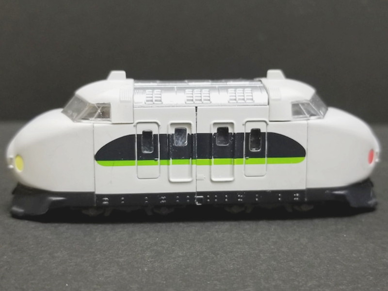 「JR西日本0系フレッシュグリーン」車両全体像 「JR西日本0系フレッシュグリーン」車両全体像