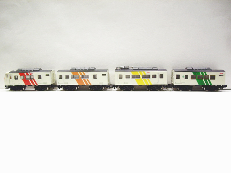 「国鉄185系踊り子レインボー色(ウソ電)」編成全体像 「国鉄185系踊り子レインボー色(ウソ電)」編成全体像