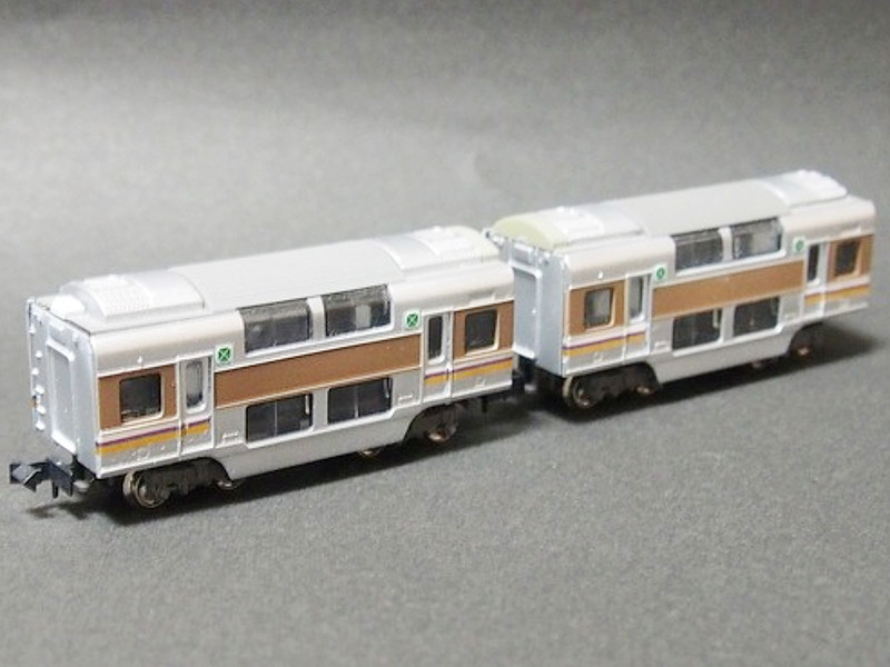 「JR西日本223系2階建てグリーン車(ウソ電)」車両全体像 「JR西日本223系2階建てグリーン車(ウソ電)」車両全体像