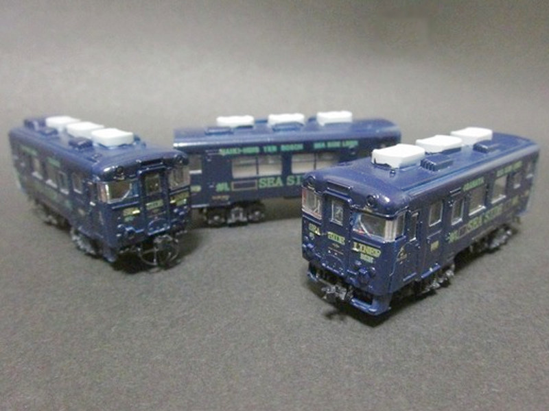 「JR九州シーサイドライナー」編成全体像 「JR九州シーサイドライナー」編成全体像