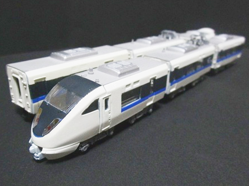 「JR西日本683系サンダーバード・リニューアル車」編成全体像 「JR西日本683系サンダーバード・リニューアル車」編成全体像