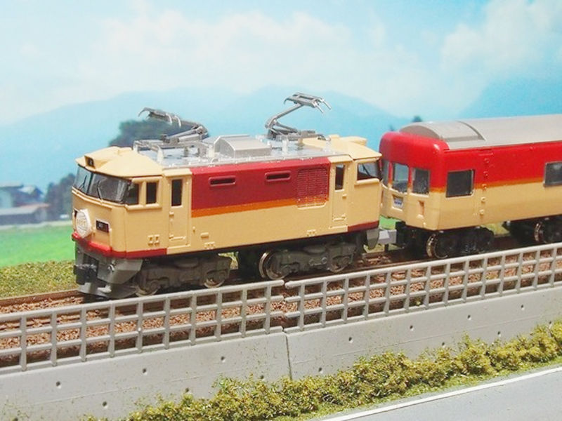 日は昇る。 日は昇る。