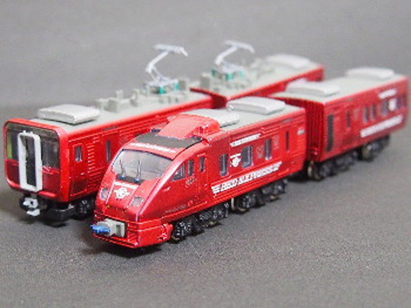 「JR九州883系レッドエクスプレス(ウソ電)」編成全体像 「JR九州883系レッドエクスプレス(ウソ電)」編成全体像