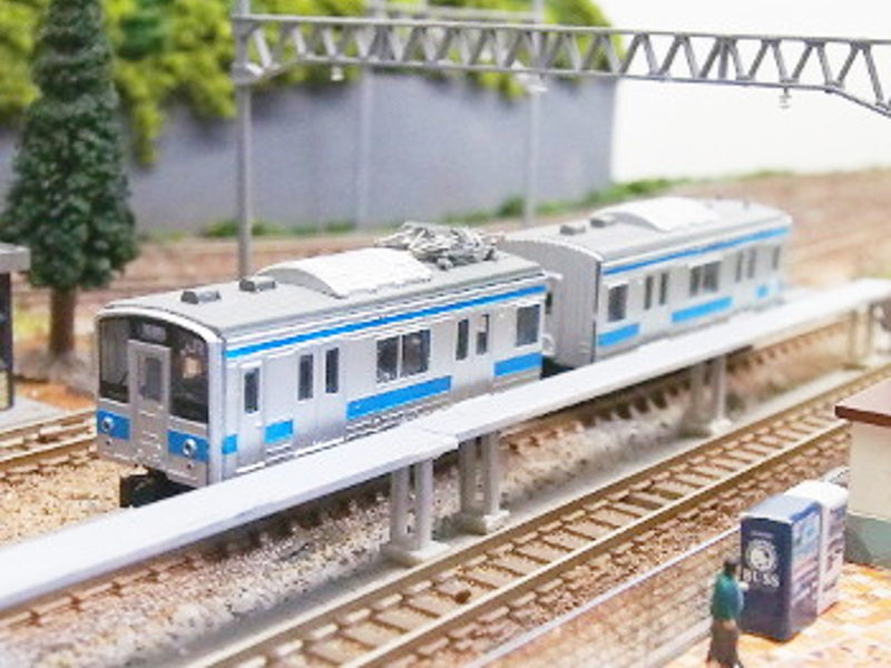 「JR四国121系」編成全体像 「JR四国121系」編成全体像