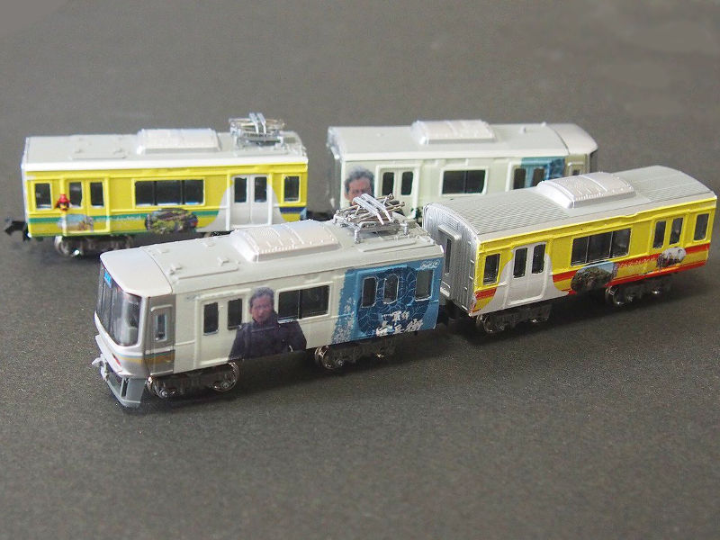 「JR西日本223系2000番台軍師官兵衛ラッピング」編成全体像 「JR西日本223系2000番台軍師官兵衛ラッピング」編成全体像