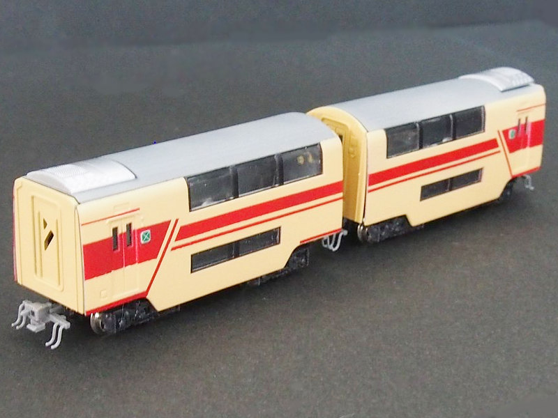 「国鉄サロハ183(ウソ電)」車両全体像 「国鉄サロハ183(ウソ電)」車両全体像