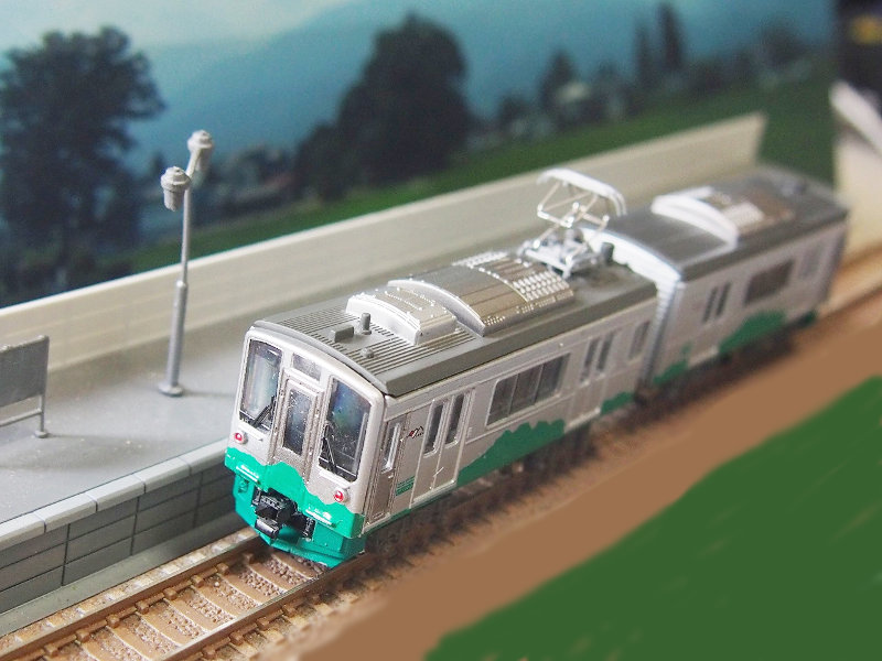 「えちごトキめき鉄道ET127系」編成全体像 「えちごトキめき鉄道ET127系」編成全体像