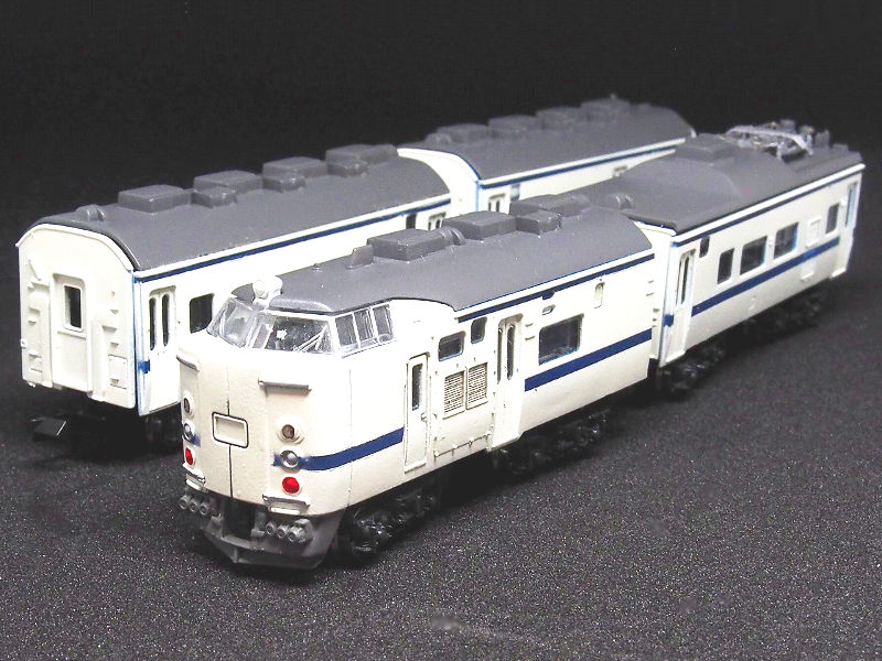 「JR九州715系」編成全体像 「JR九州715系」編成全体像