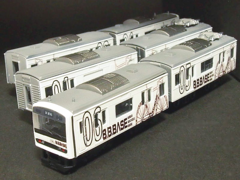 「JR東日本209系2200番台B.B.BASE」編成全体像 「JR東日本209系2200番台B.B.BASE」編成全体像