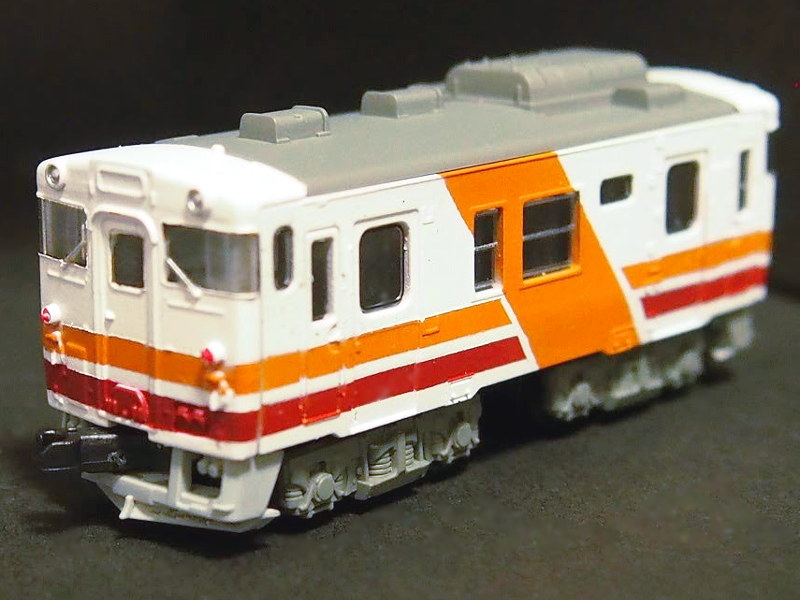 「JR東日本キハ40形旧五能線色」車両全体像 「JR東日本キハ40形旧五能線色」車両全体像