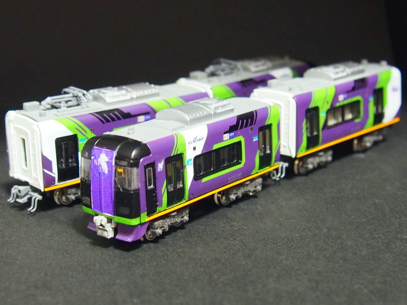 「名古屋鉄道2000系ミュースカイ・シン・エヴァンゲリオンラッピング」編成全体像 「名古屋鉄道2000系ミュースカイ・シン・エヴァンゲリオンラッピング」編成全体像