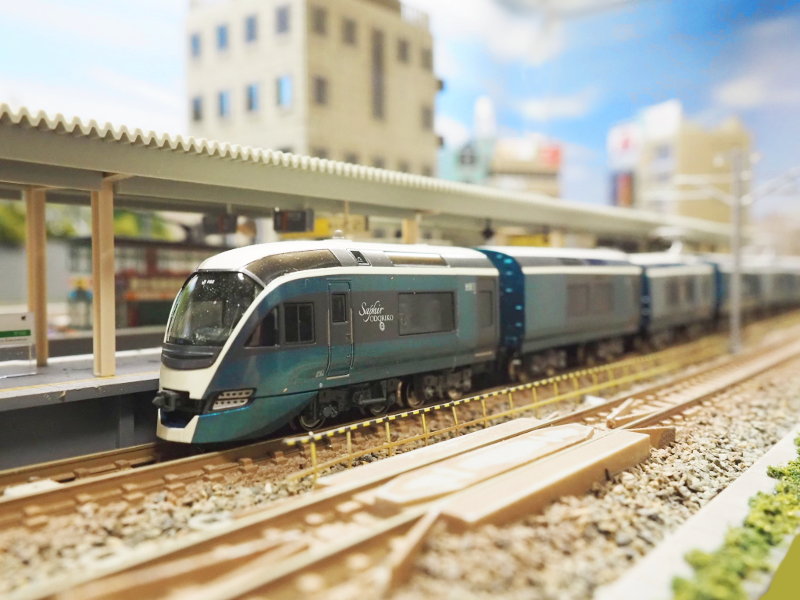 「JR東日本E261系サフィール踊り子」編成全体像 「JR東日本E261系サフィール踊り子」編成全体像