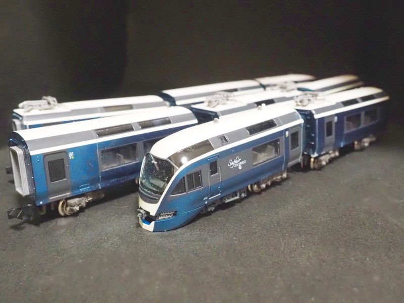 「JR東日本E261系サフィール踊り子」編成全体像 「JR東日本E261系サフィール踊り子」編成全体像