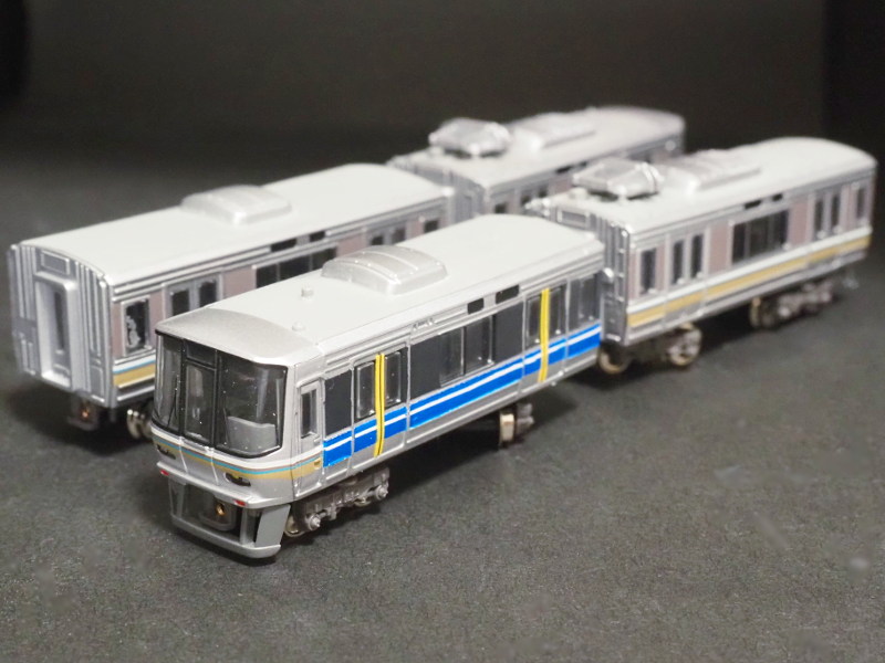 「JR西日本223系1000番台Aシート」編成全体像 「JR西日本223系1000番台Aシート」編成全体像