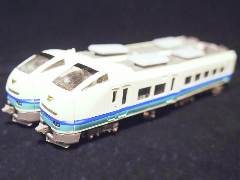 「JR東日本E653系上沼垂色」編成全体像 「JR東日本E653系上沼垂色」編成全体像