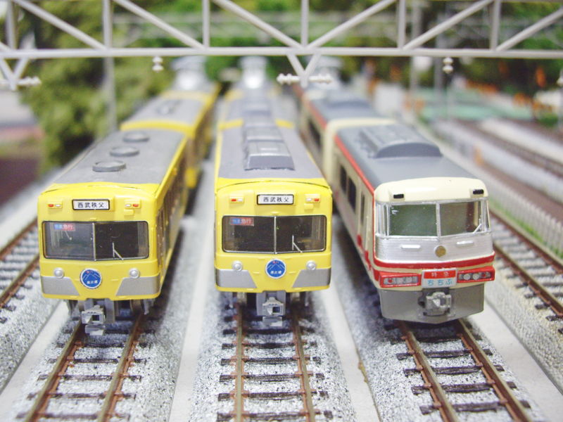 西武秩父線「横瀬」駅の留置線でお昼寝中 西武秩父線「横瀬」駅の留置線でお昼寝中