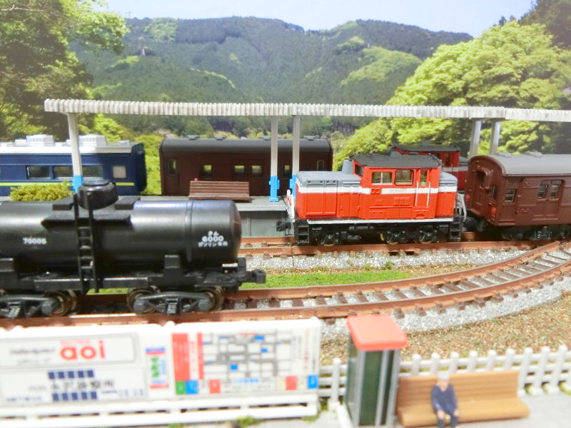 非電化幹線の駅にて 非電化幹線の駅にて