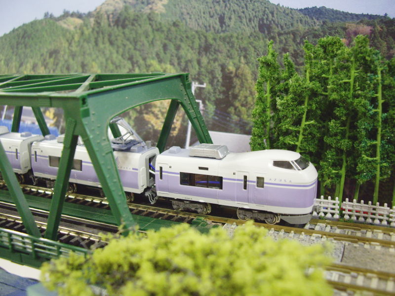 鉄橋を渡る「スーパーあずさ」 鉄橋を渡る「スーパーあずさ」