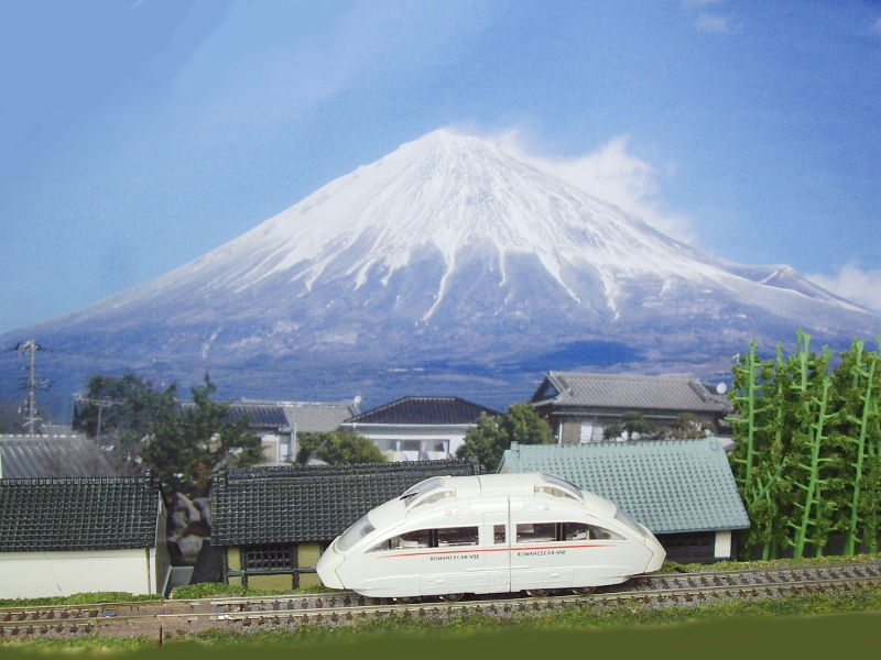 秘密基地は箱根か御殿場にあるらしい… 秘密基地は箱根か御殿場にあるらしい…