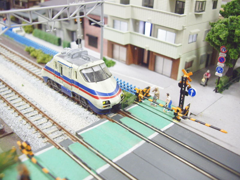 み、みぢかひ… み、みぢかひ…