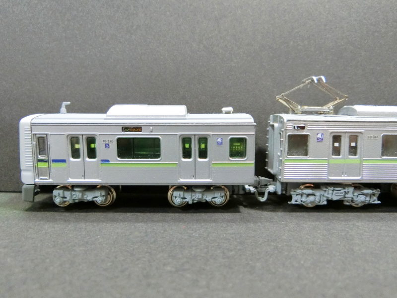 「東京都交通局10-300R形34編成」車両全体像 「東京都交通局10-300R形34編成」車両全体像