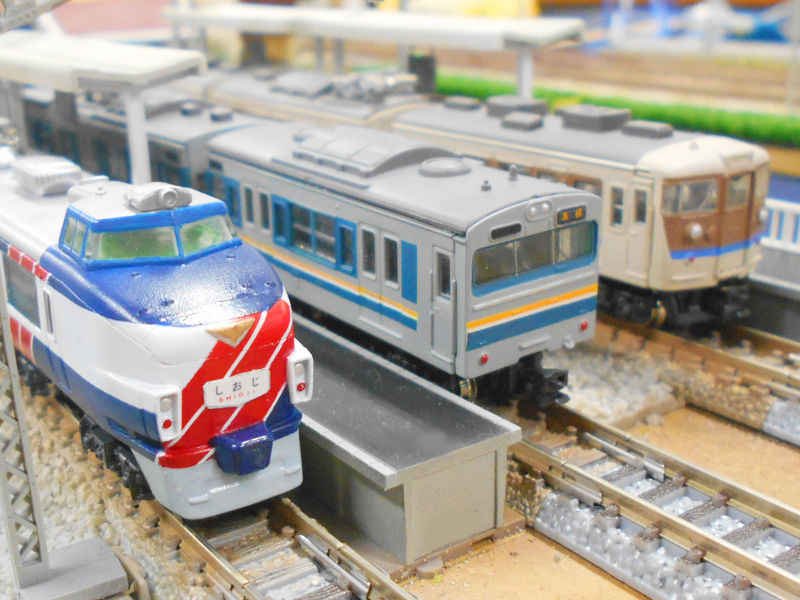 ウソで塗り固めた光景(笑) ウソで塗り固めた光景(笑)