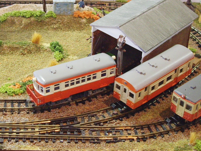 車庫でお昼寝… 車庫でお昼寝…