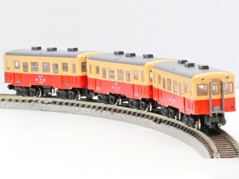 「小湊鐵道キハ200形」編成全体像 「小湊鐵道キハ200形」編成全体像