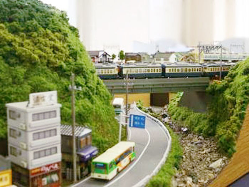 国道20号線(甲州街道)と中央本線 国道20号線(甲州街道)と中央本線