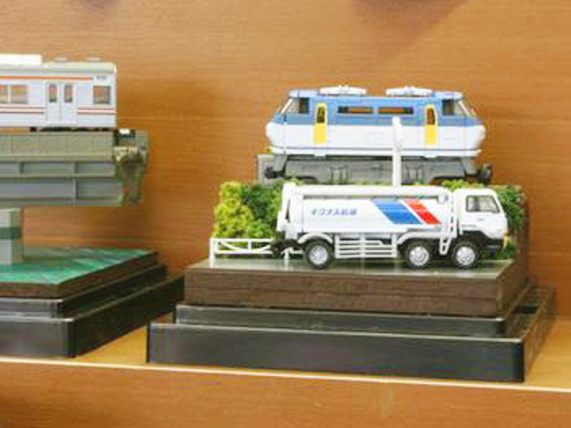 ワンジオ展示コーナーその3。道路と線路 ワンジオ展示コーナーその3。道路と線路