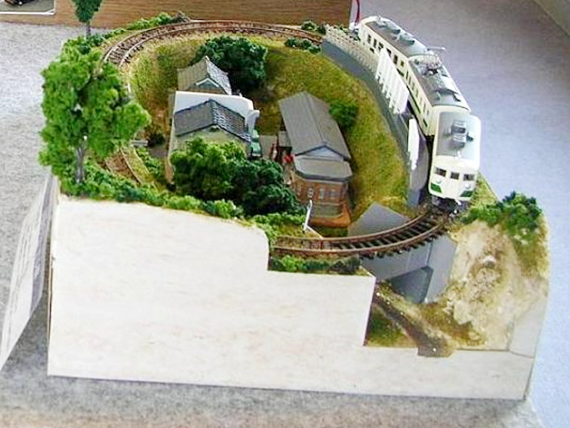 「たかし」隊員作のJR仙山線風のA4サイズレイアウト 「たかし」隊員作のJR仙山線風のA4サイズレイアウト