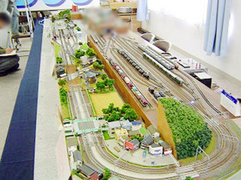 会場奥はDCCの集合式レイアウトのコーナー 会場奥はDCCの集合式レイアウトのコーナー