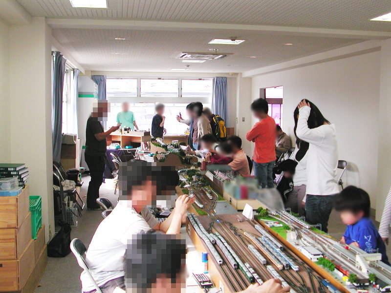 会場全体はこんな感じ 会場全体はこんな感じ