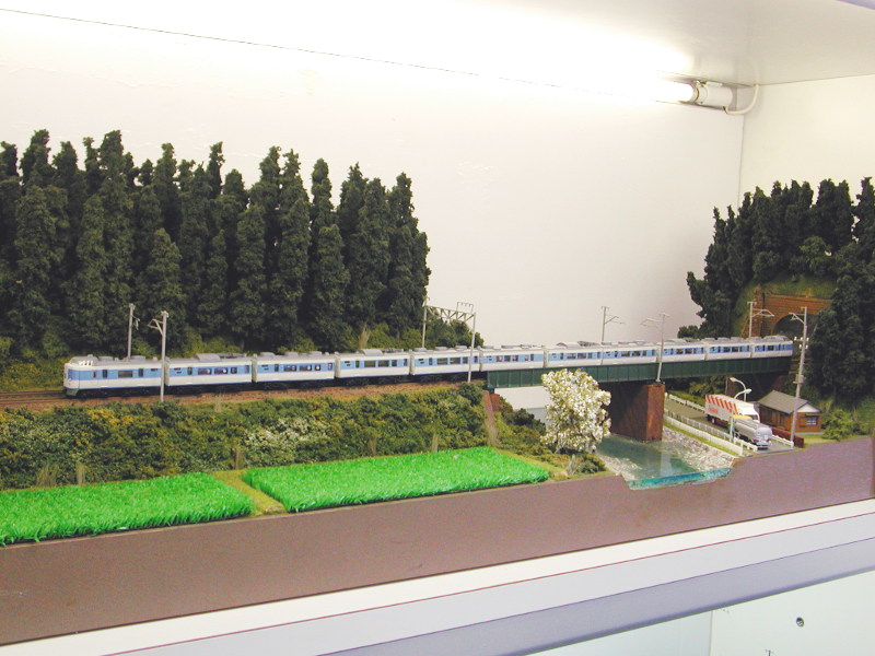 「Nakanaka」隊員作のNゲージ用レイアウトでJR中央本線を再現 「Nakanaka」隊員作のNゲージ用レイアウトでJR中央本線を再現